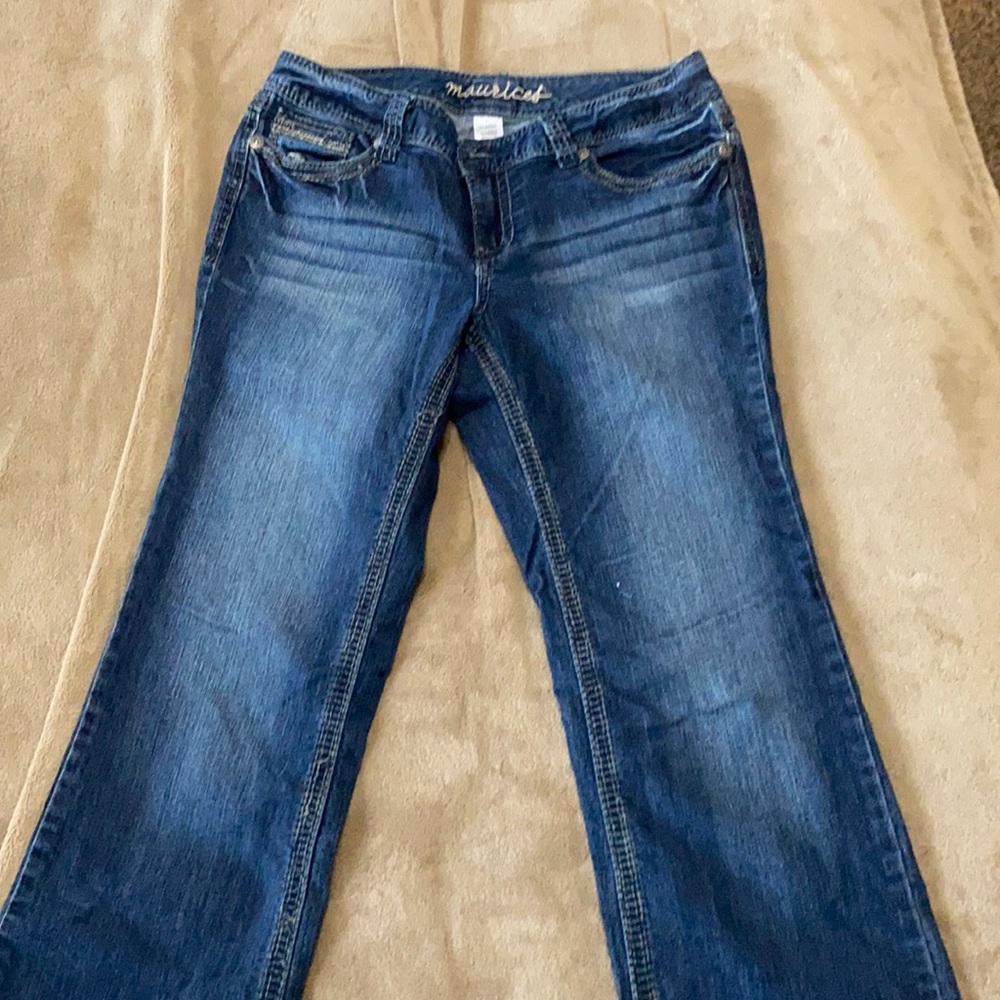Maurices Size 9/10 boot cut jeans